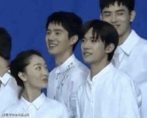 在恋爱节目吃瓜,揭秘明星情侣的甜蜜瞬间