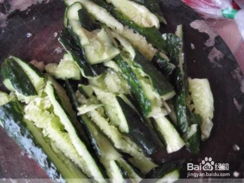 熏瓜怎么凉拌吃,熏瓜凉拌，简单美味家常菜