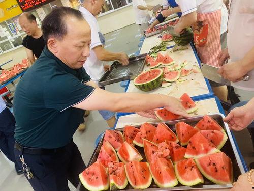 学校吃瓜恶心